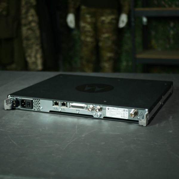 Ретранслятор Motorola SLR5500 VHF 18750 фото
