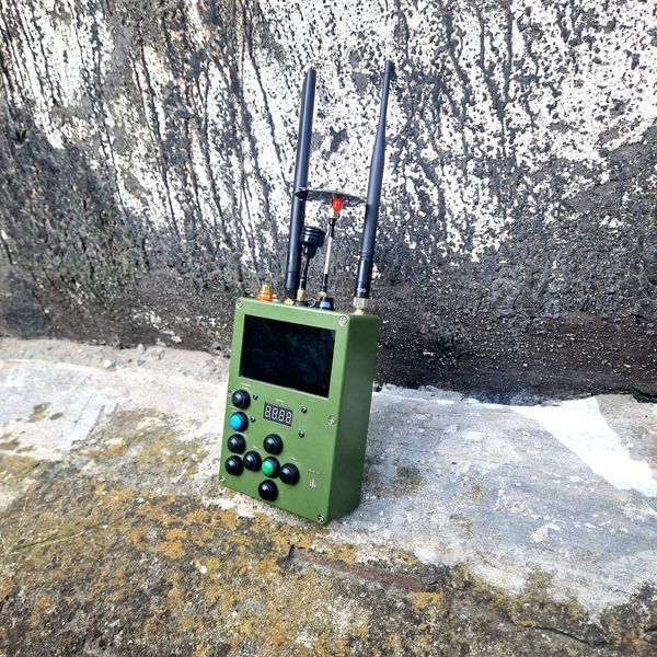 Детектор FPV-дронів Янгол.UA з монітором та скануванням 1.2 / 3.3 / 5.8 ГГц 44927 фото