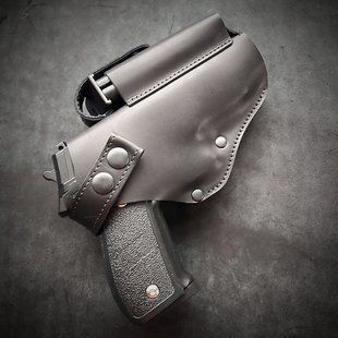 Шкіряна кобура поясна під SIG Sauer P226, чорна на скобі SIG001 фото