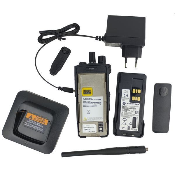 Професійна цифрова портативна рація Motorola DP4800e VHF Li-Ion 2450 мАг (MDH56JDN9VA1AN) 25370 фото